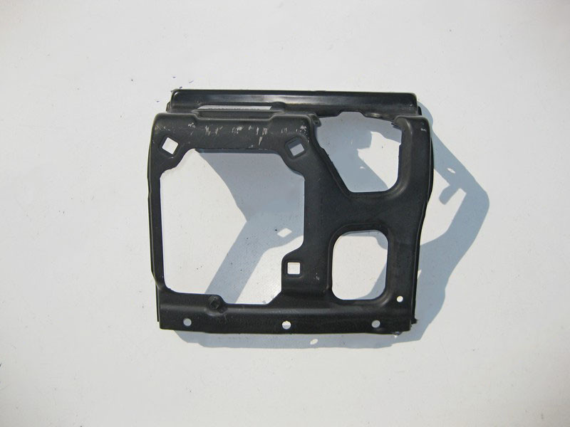 Mercedes-Benz  A2196201016 Центральна опора верхньої поперечної планки радіатора CLS C219 Одеса - фото 1