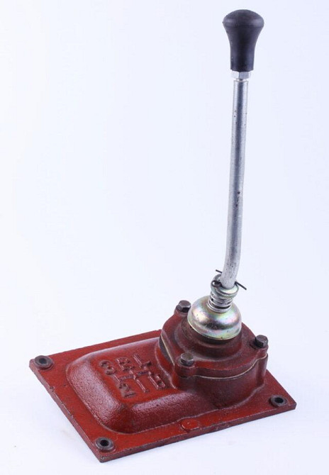 Важіль перемикання передач у зборі з кришкою корпусу для трактора Хинтай 120/220 Мукачево - фото 1