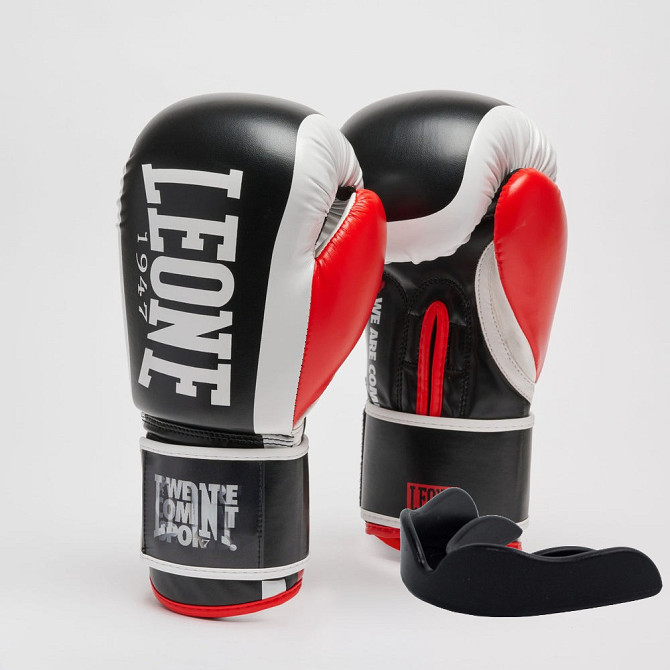 Боксерські рукавиці Leone GN333 LOGO WACS Black 16 унцій (капу в комплекті) Кам'янське - фото 1