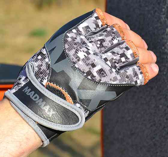 Перчатки для фітнесу MadMax MFG-831 Mti 83.1 Grey/Digital Camo M Кам'янське