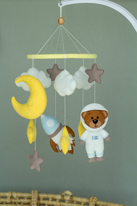 Дитячий музичний мобіль на ліжечко для немовлят WooolyWool «Космонавт» з 35 мелодіями Київ - фото 2