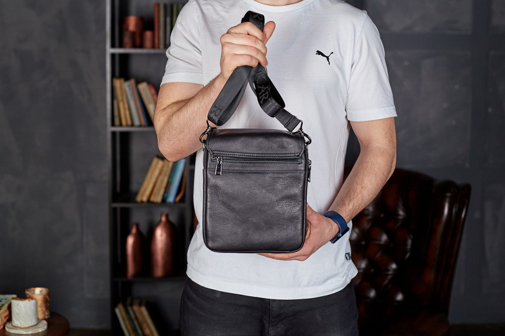 Мессенджер с клапаном через плечо 24х20х6, кожаная барсетка Tiding Bag TD-20033 черная Каменское - изображение 6