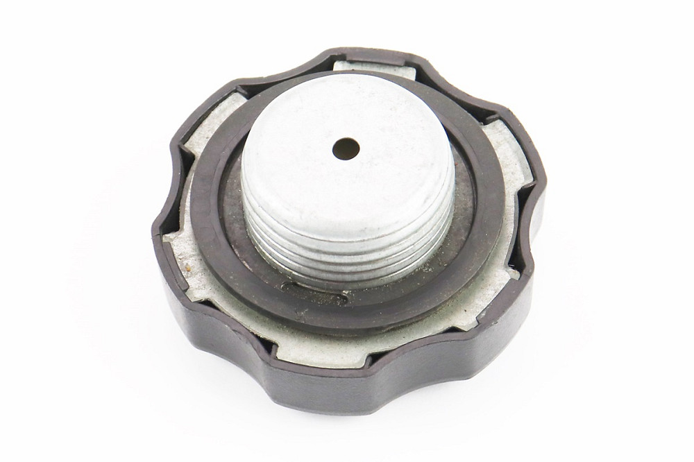 Кришка бака паливного 170F/173F/178F/186F/188F Киев - изображение 2