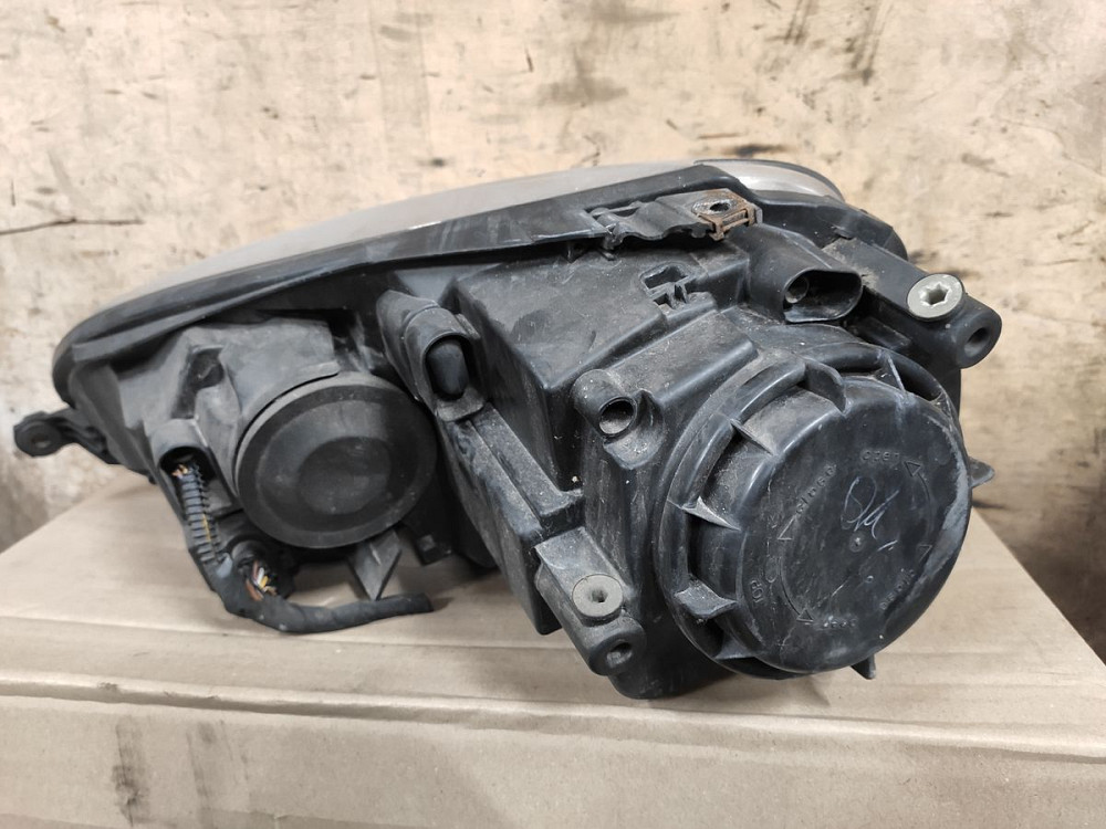 Фара права VW Golf V 2003-2008 (1K6941006) Ковель - фото 2