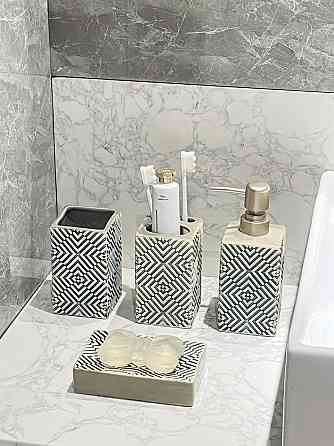 Дозатор, мильниця та стакани, Набір кераміних аксесуарів для ванної кімнати, Бежевий візерунок (текстура) Кам'янець-Подільський