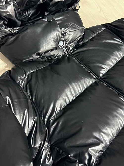 Куртка женская Lady Yep 10041 глянцевая пуффер оверсайз с капюшоном чорна, чорний, 44 Київ - фото 18
