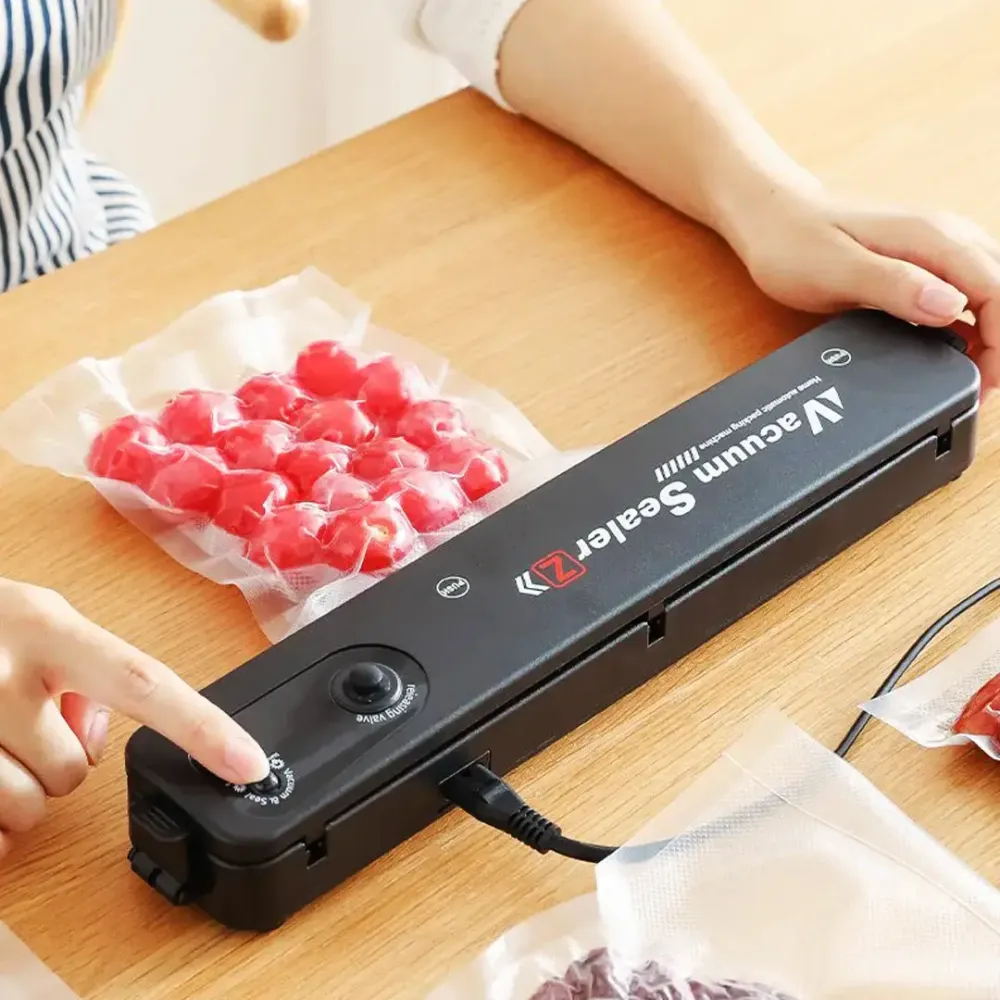 Вакууматор Vacuum Sealer вакуумный упаковщик для еды, бытовой вакууматор черный Коломыя - изображение 1