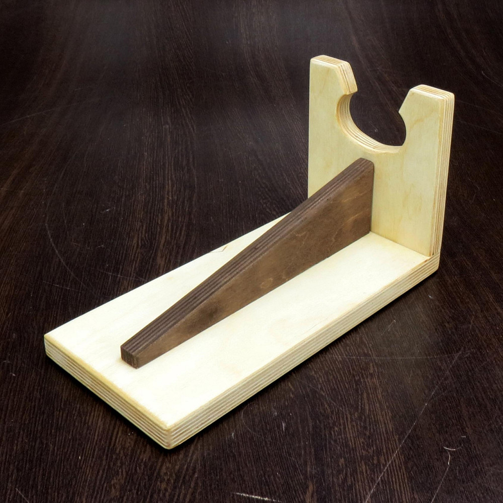 Настенный держатель гитары 