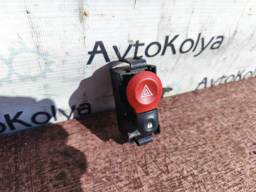 Кнопка аварійки Renault Kangoo 2008-2016 (252105246R) Ковель - фото 1