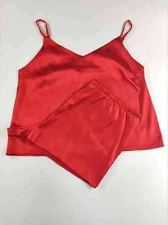 Пижама женская с шортами атласная Красный L Харьков