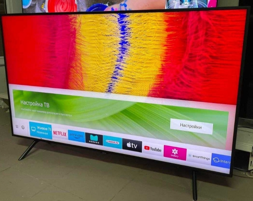 82" 4К Безрамний 120 Гц.QLED Smart Samsung 82Q60R Харків - фото 1