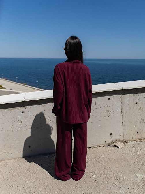 Женский повседневный оверсайз костюм двойка: кофта и штаны трикотаж пума рубчик Бордо Одесса - изображение 7