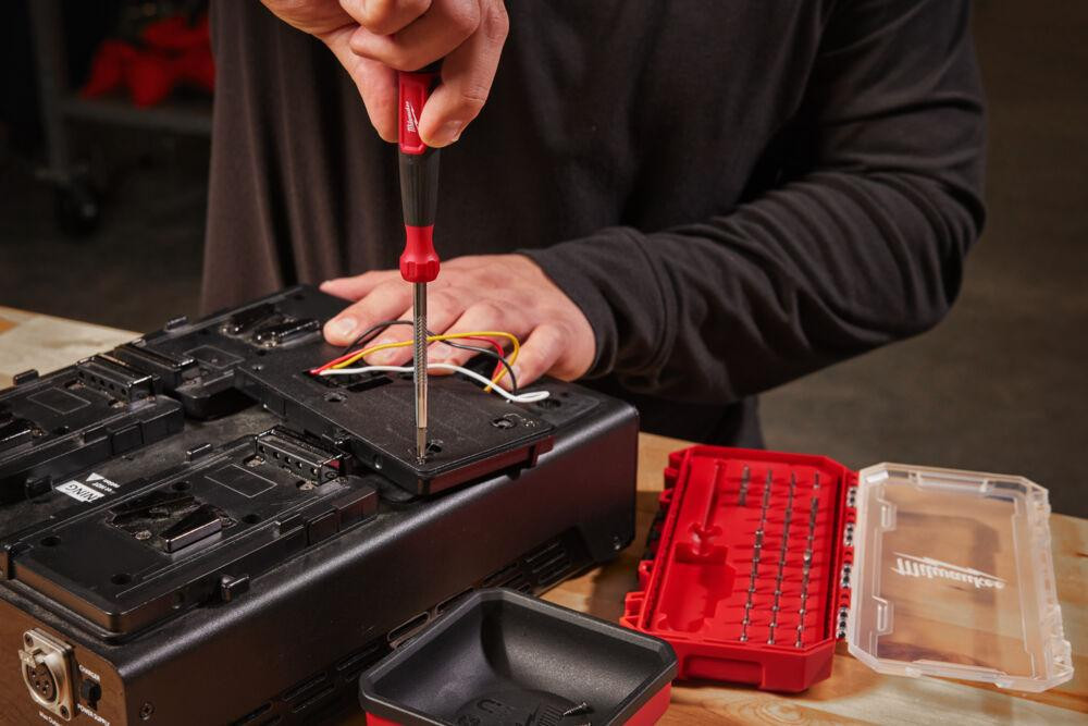 Набор отверток прецизионных 39-в-1 с битами в футляре MILWAUKEE, пластиковый кейс Одесса - изображение 3