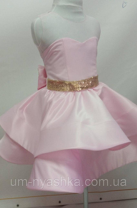 Пышные яркие нарядные платья 