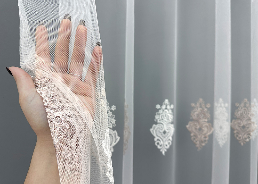 Тюль VR-Textil 1857т Фатин с вышивкой и люрексом Молочный с пудровым 300х270 см (40-196) Киев - изображение 4