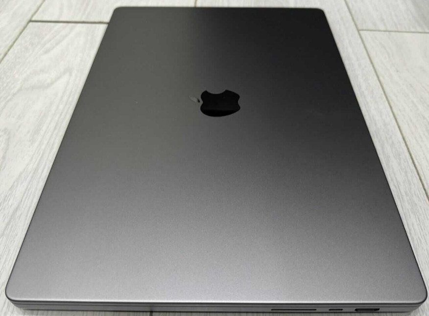 Ноутбук MacBook Pro 16 (2023) M2 Pro 16/512Gb. Space / Silver MNW83/ MNWC3 Київ - фото 2