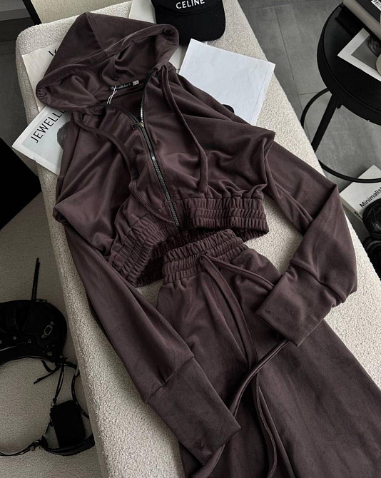Женский повседневный костюм из качественного велюра двойка Шоколад Одесса - изображение 4