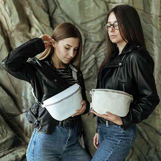 Бананка женская из натуральной кожи, поясная сумка стильная, белаяMasterSem Киев
