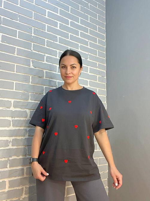 Футболка жіноча A-N 2632 вишивка серця оверсайз подовжена one size, графіт, one size Київ - фото 14