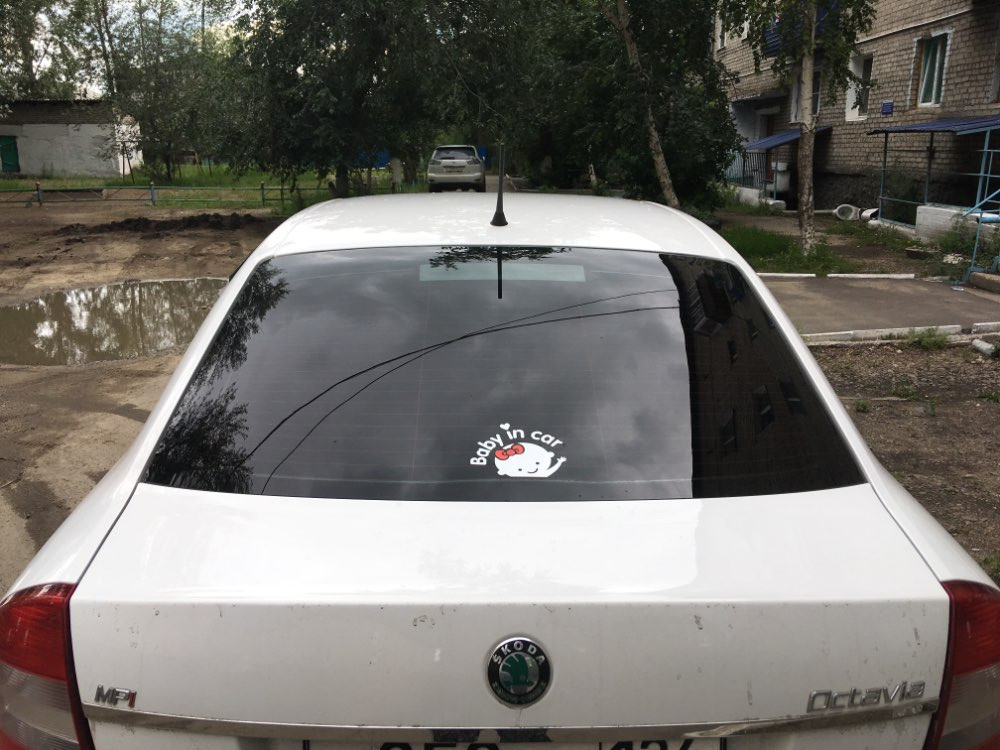 Наклейка на авто Девочка Белая светоотражающая Киев - изображение 6