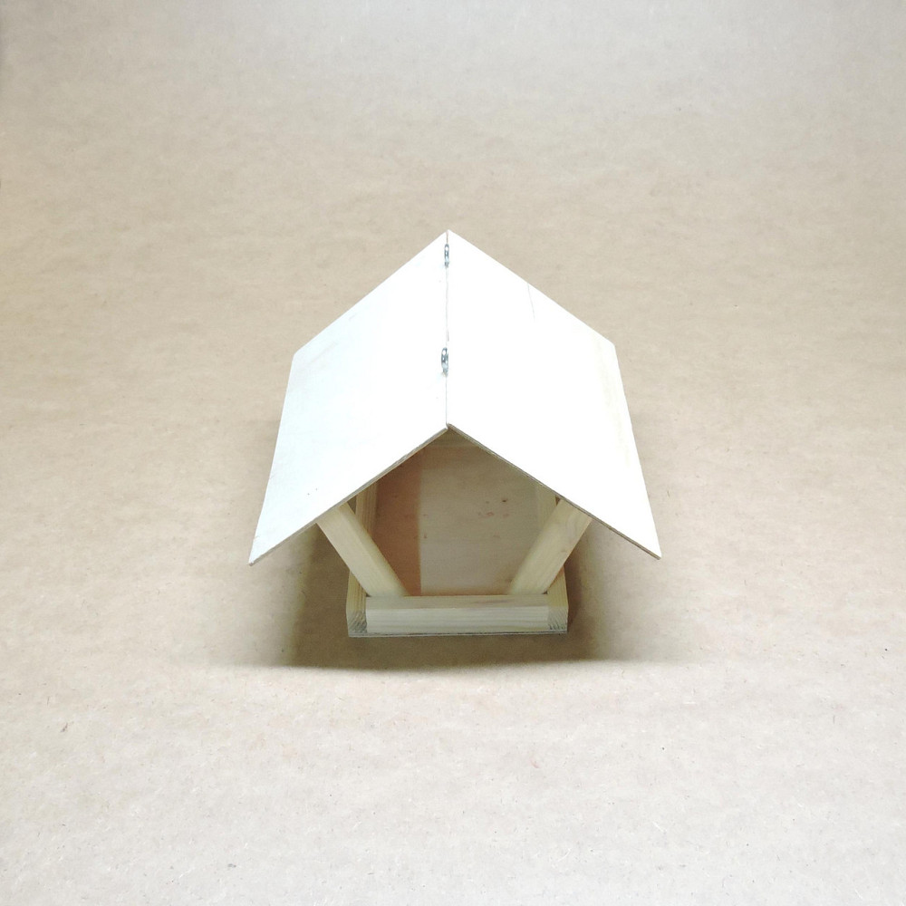 Кормушка садовая для птиц 