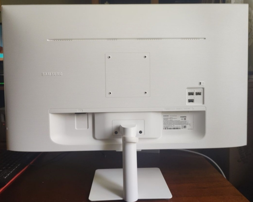 Монітор — смарт Samsung M7 S32BM703 (32," 4K, HDR10, OC Tizen) Харків - фото 6