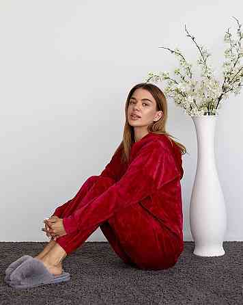 Женский велюровий костюм с капюшоном Вишневый S Харьков