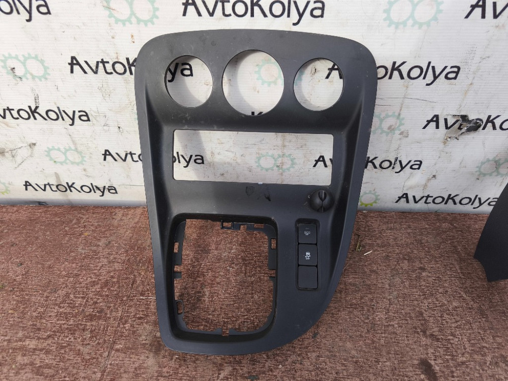 Накладка кнопок в торпеду Mercedes Citan 2012-2020 Ковель - фото 1