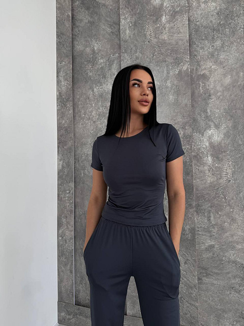 Женский базовый костюм тройка: лонгслив, футболка и штаны микродайвинг Графит Одесса - изображение 8