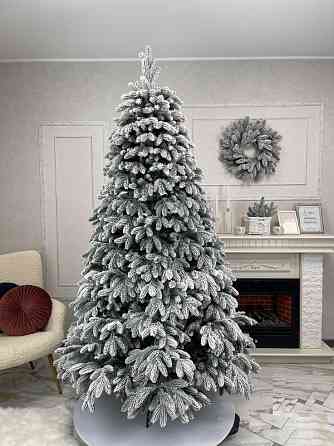 Литая искусственная елка Премиальная (высота - 1.50 м) Заснеженная Винница