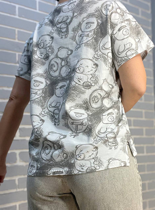Футболка женская JIANMEI 076 рисунок мишки свободного кроя one size белая, белый, one size Киев - изображение 18