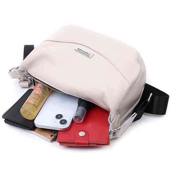 Жіноча сумка через плече з незвичайним бігунком брелоком з натуральної шкіри Vintage 22616 Біла Київ