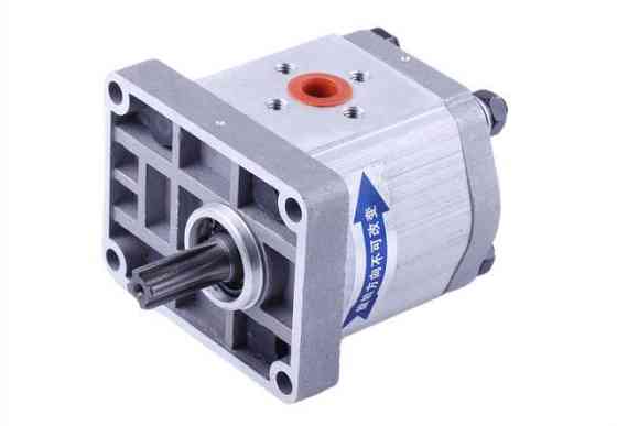 Насос шестеренчатый 314  левый, шлиц, боковой выход Мукачево