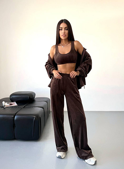Жіночий стильний прогулянковий костюм-трійка: кофта топ і штани з м'якого велюру Шоколадний, 46/48 Одеса - фото 5