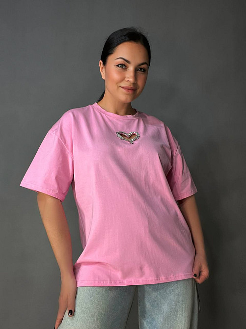 Футболка женская A-N 27009 оверсайз с вырезом в форме сердца с камнями, розовый, one size Киев - изображение 19