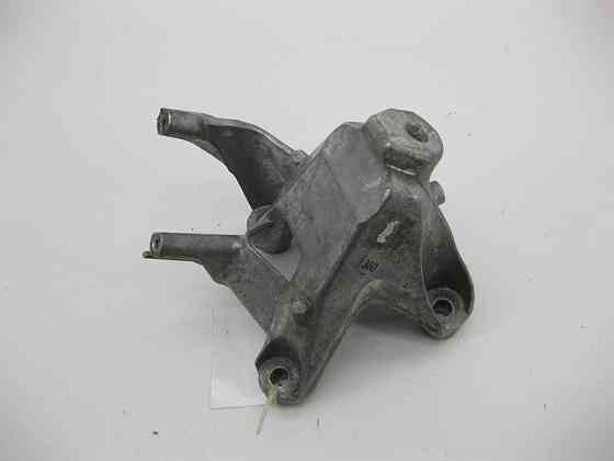 VAG  4M0199307AF Кронштейн/лапа двигуна ліва Одесса