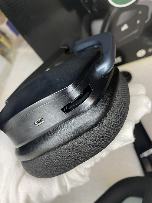 Беспроводная игровая гарнитура CORSAIR VOID RGB ELITE с объемным звучанием 7.1, микрофоном CA-9011201-EU Киев - изображение 7