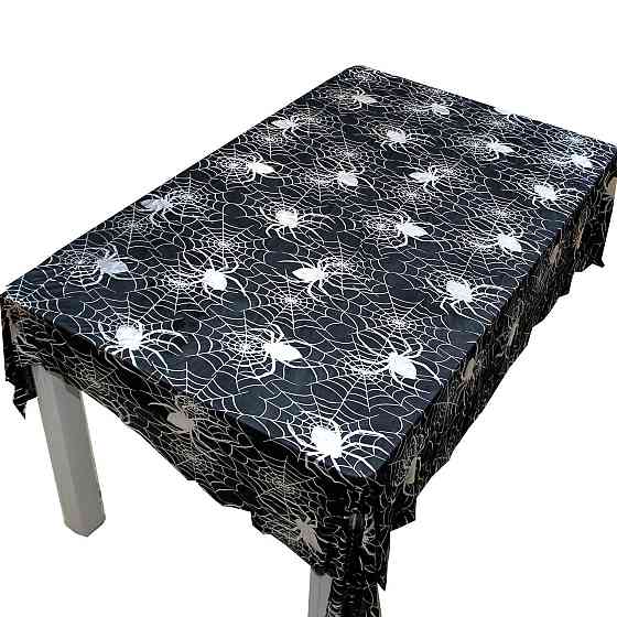 Скатерть на хэллоуин Паутина с пауками 140 на 180 см черно-серебристый Киев