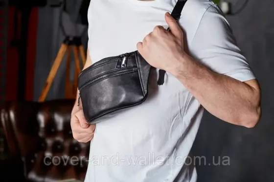 Чорна чоловіча сумка-бананка з натуральної шкіри гладкого типу Puos Київ