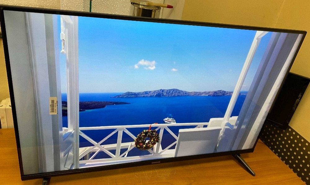 Акция! Телевизор Samsung 4K Smart TV 42