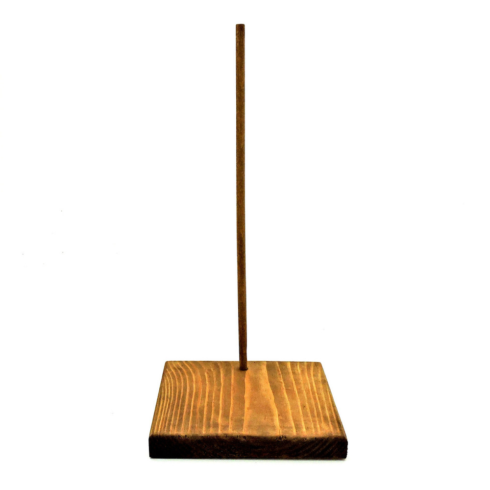 Подставка для кукол 