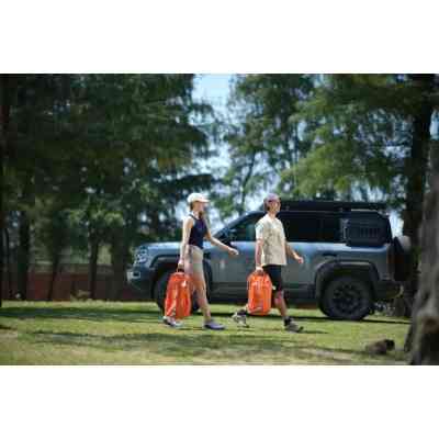 Душ портативный Flextail Tiny Shower Bag із ємністю та насосом 20 л помаранчевий (TSB-650) Винница