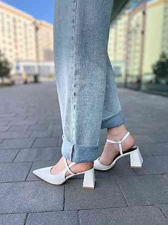 VIKA Стильні жіночі босоніжки літні з закритим носком, на підборах VIKA HD07-12 еко-шкіра білі Киев