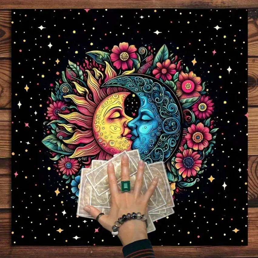 Алтарная скатерть для карт Таро и Рун. Скатерть для гадания 75*75 см. 