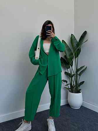 Женский легкий брючный костюм двойка: рубашка и брюки американский креп Зелёный, 44/46 Одесса