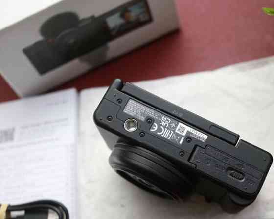 Фотоаппарат Sony zv-1f Киев