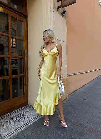 Женское романтичное платье на бретелях из шелка Лимонный, 42/44 Одесса