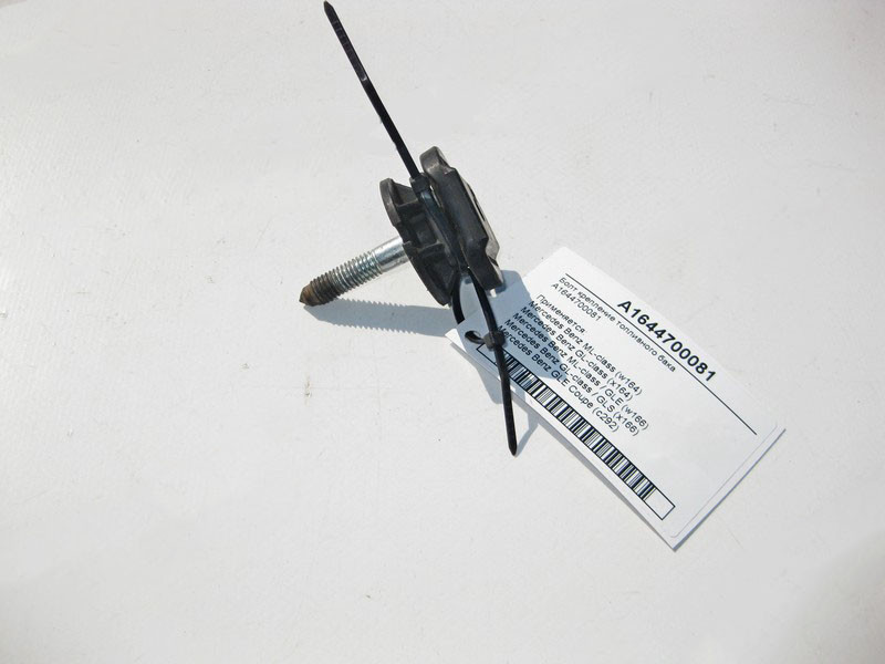 Mercedes-Benz  A1644700081 Болт кріплення паливного бака ML W164 W166 GLE C292 GL X164 GLS X166 Одесса - изображение 2