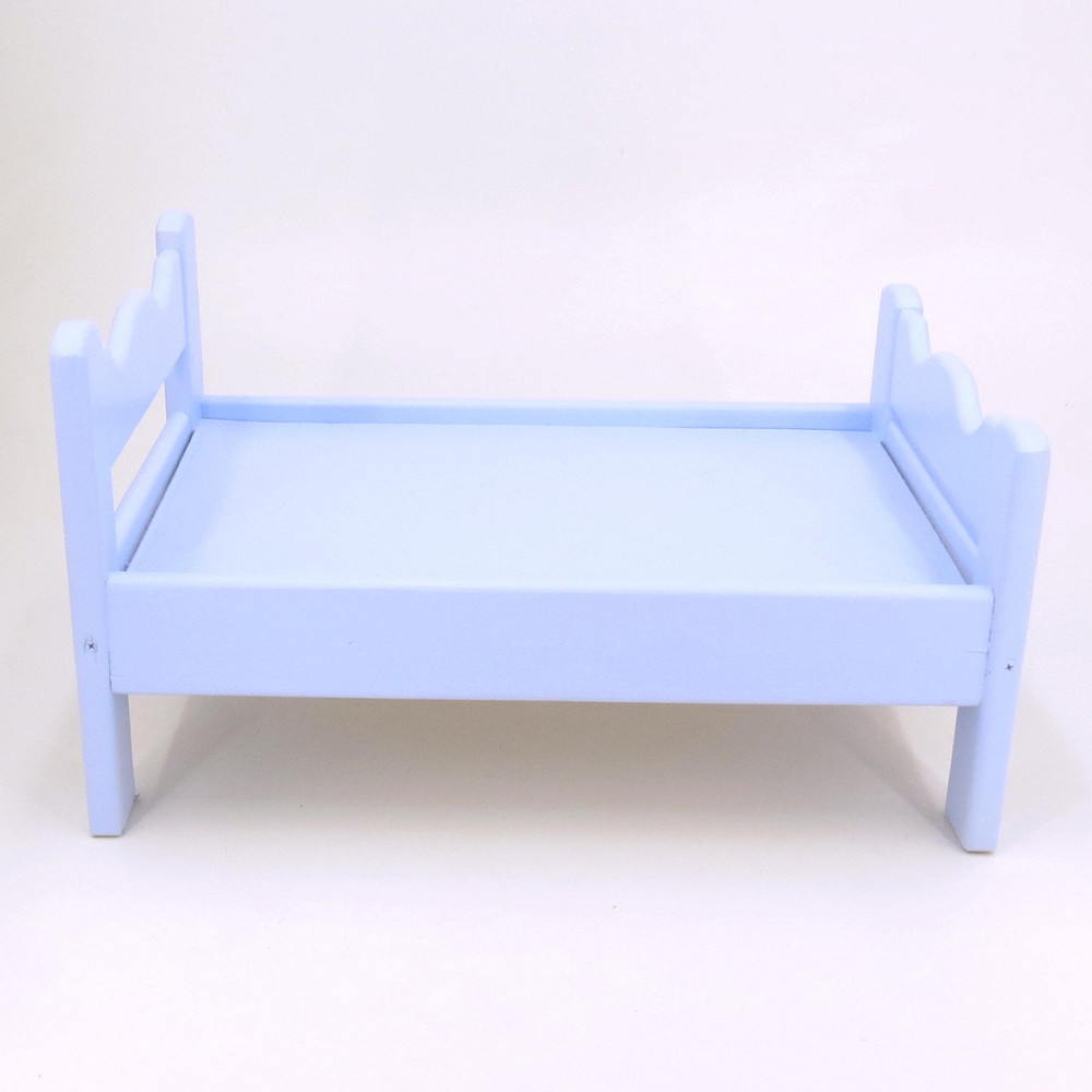 Кровать для кукол 