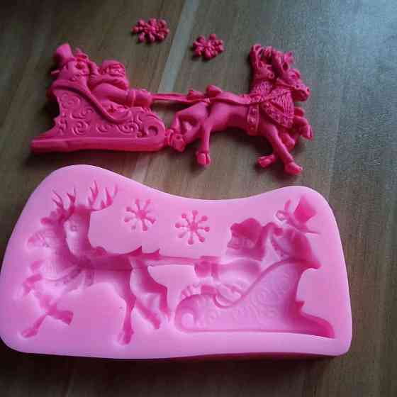 Молд новогодний Олени и Дед Мороз 130 на 70 мм розовый Киев